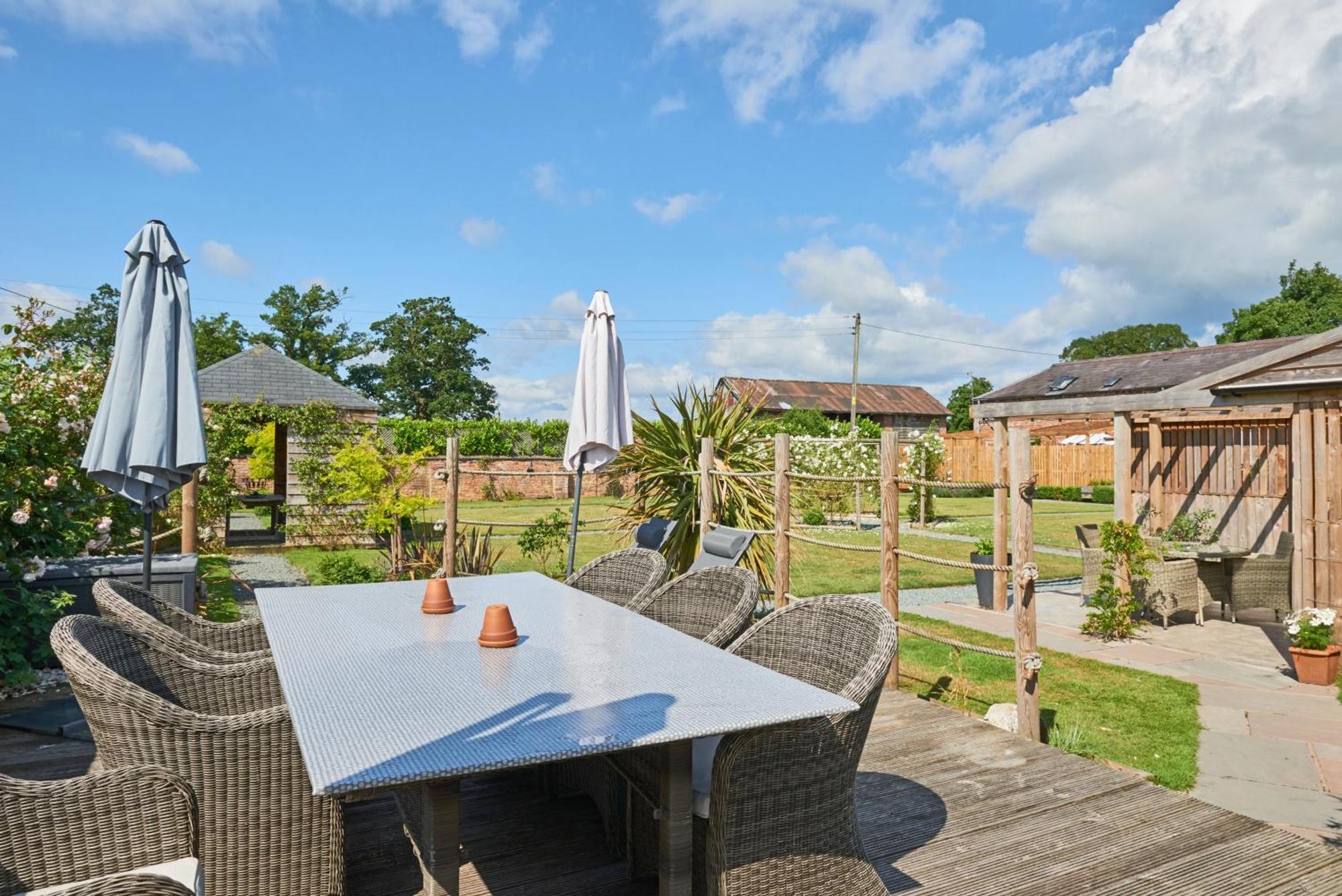 Willington Lodge Hanmer Exterior foto